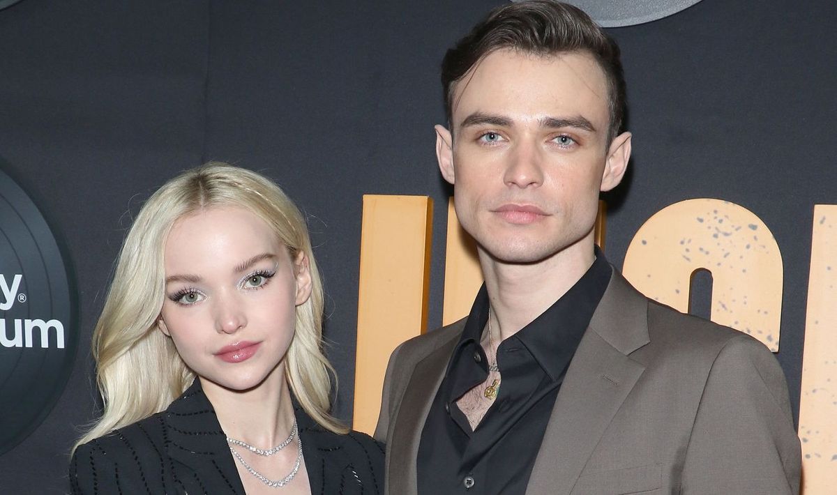 dove cameron and thomas doherty